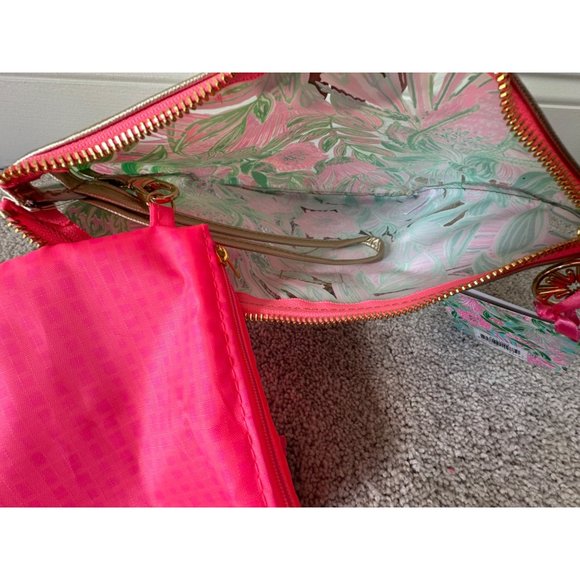 Lilly Pulitzer New Beach Day Pouch w/ Inside Pouch, Drink Holder, Towel Clips - Picture 9 of 15
